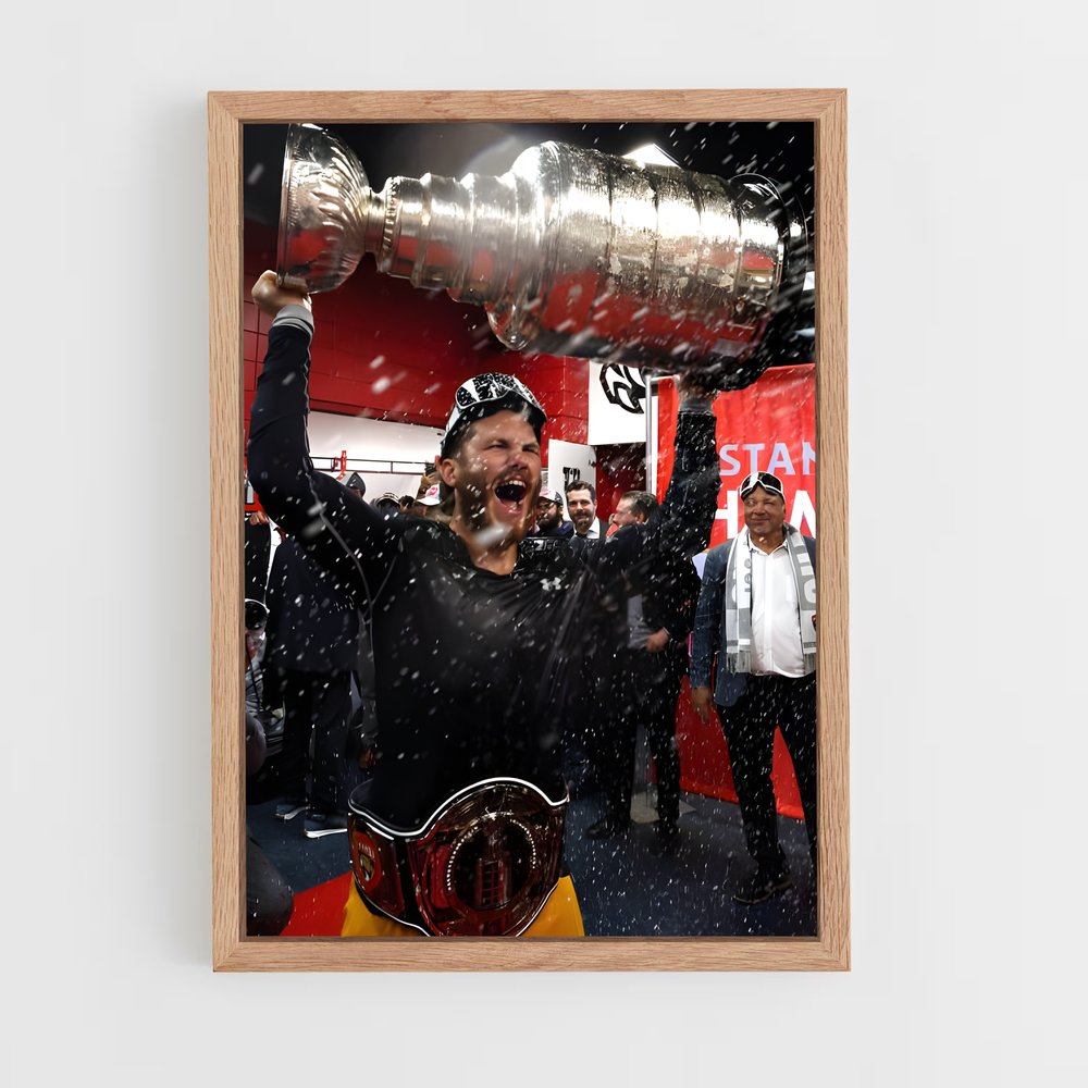 Poster Matthew tkachuk soulève – affiche Hockey sur glace (vue 4)
